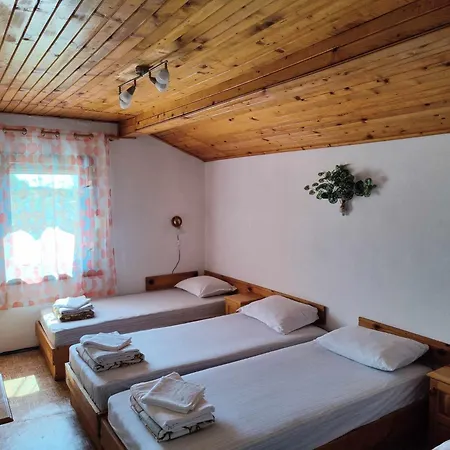 за гости кичка Shkorpilovtsi