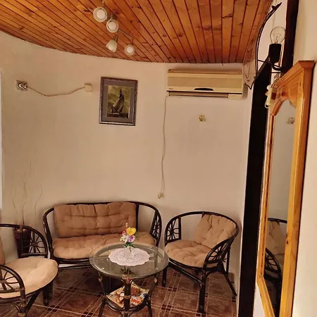 Guest house за гости кичка Shkorpilovtsi